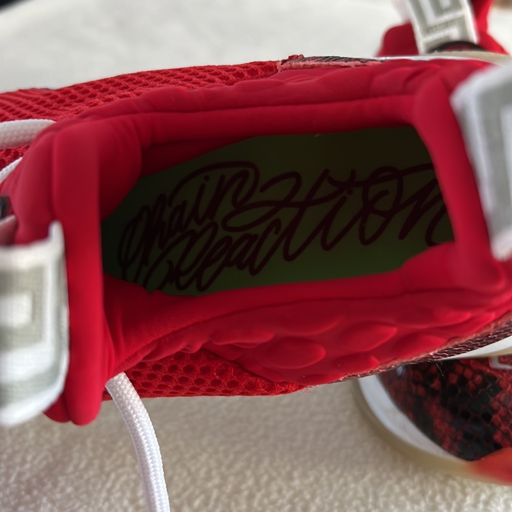 Versace chain reaction - Picture 8 of 9